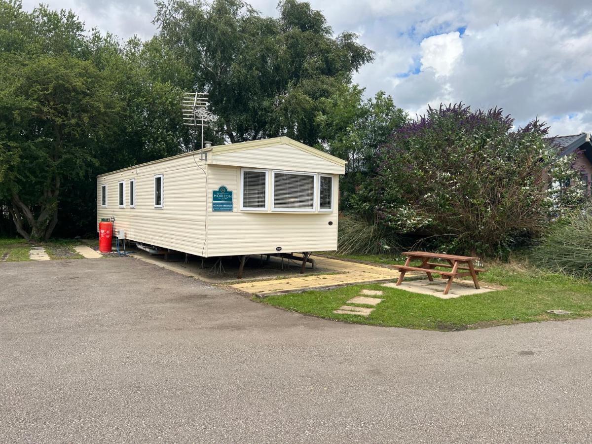 Hotel Poolside Hideaway, Tattershall Lakes Exterior foto